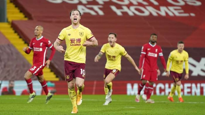 ลิเวอร์พูล vs Burnley - ต่อสู้เพื่อแชมป์ลีก